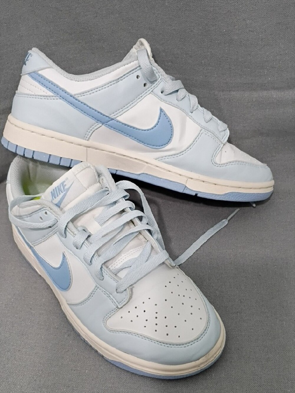 Nike Women's Dunks Low-Top Sneakers - Light Blue & White Size 8 - Picture 11 of 13